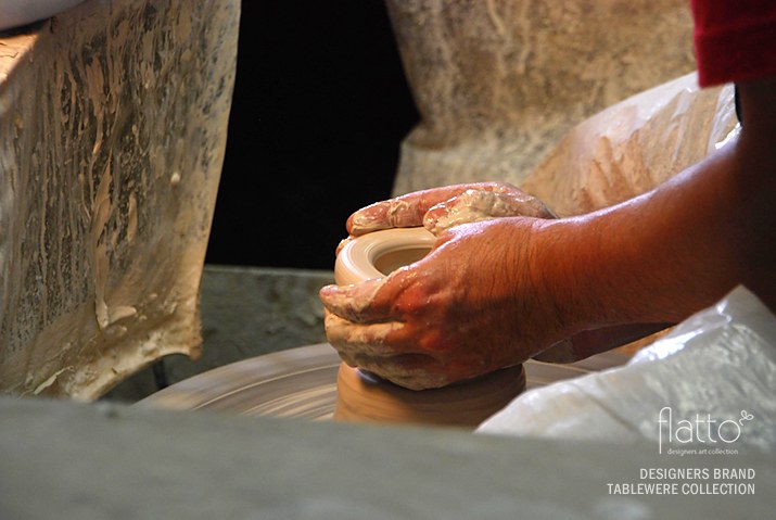 水野幸一さんのろくろ実演　成形