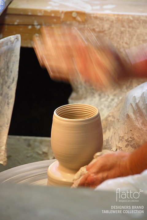 水野幸一さんのろくろ実演　成形