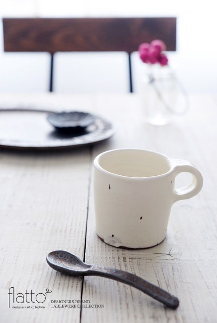 村上直子　粉引tentenマグ