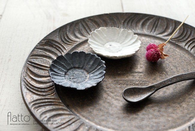 敬老の日のプレゼントにオススメの村上直子の花小皿シリーズ