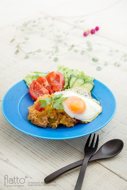 東一仁のブルー リムプレート