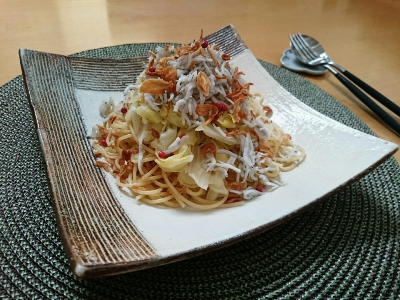 古谷浩一 L彫7寸四方深皿×きゃべつとしらすの春パスタ（shihomomさま）2