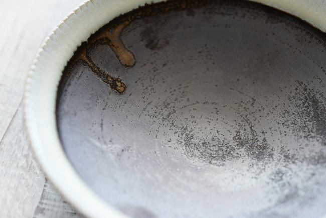 トキノハ shiro-kuroのうつわの線彫り