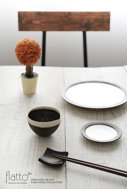 shiro-kuro 片口(丸・縁白)