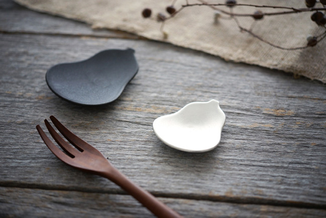 東一仁のシルバー・ヒョウタン豆々皿