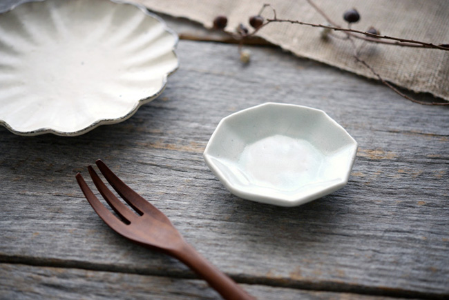 加藤祥孝さんの青白磁の器