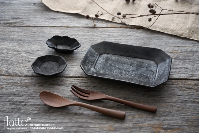 加藤祥孝さんの鉄釉の器