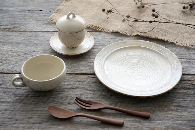 谷浩一さんのたて鉄線シリーズの器