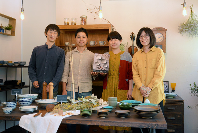 市野耕さん・石井桃子さんとflatto夫婦