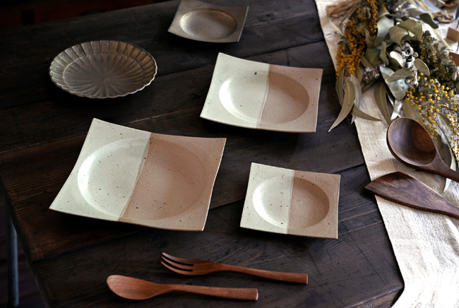 水野幸一さんの新作のツートン角皿