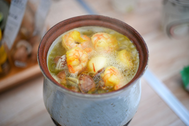 陶器のうつわで作るスペイン料理・オジャ