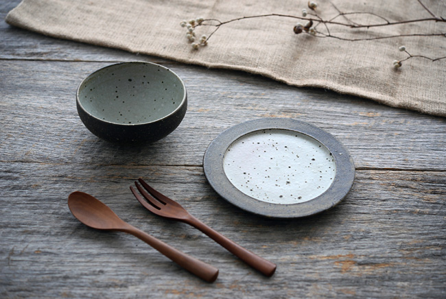 加藤裕章さんの灰釉雲母シリーズの和食器
