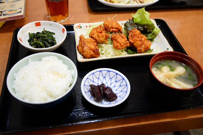 居酒屋・祥月さんの唐揚げ定食