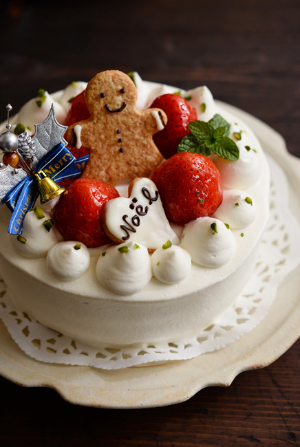 和食器とクリスマスケーキ